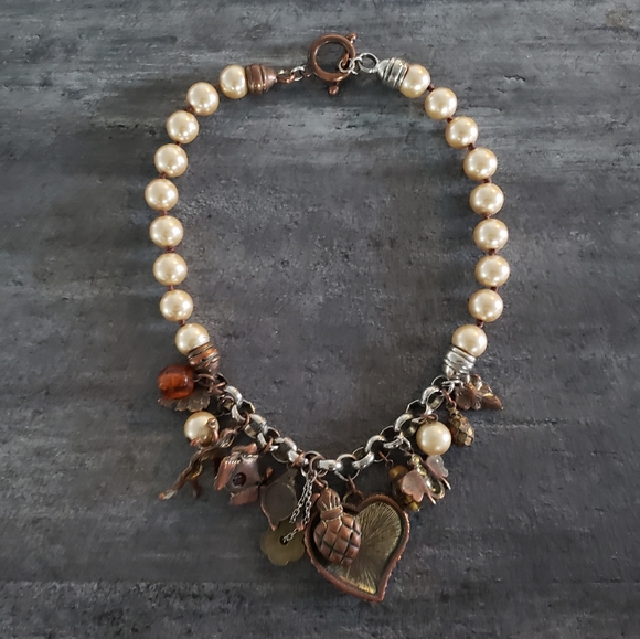 Gold Glamorous Heart Of Charm Necklace